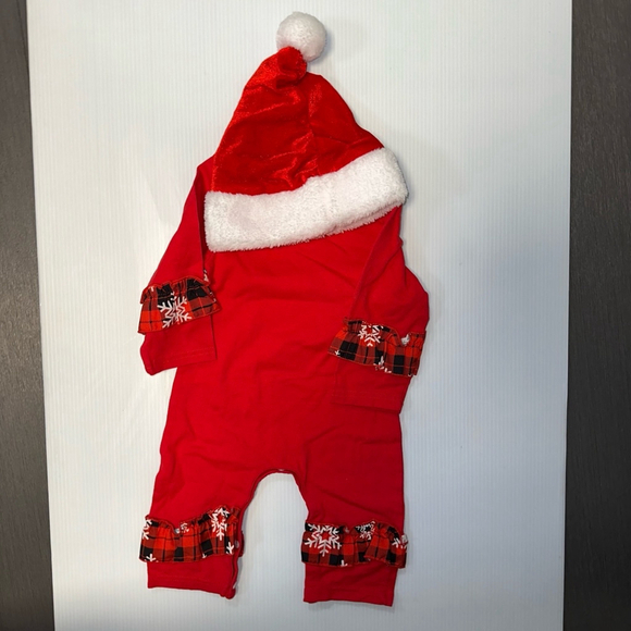 Baby girl My 1st Christmas Jumpsuit 90 Red 9-12 months with Santa Hat Christmas - Picture 8 of 8
